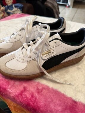 New Puma  Palermo leather & suede so perfect White&Black Gum Sole Sneakers 7